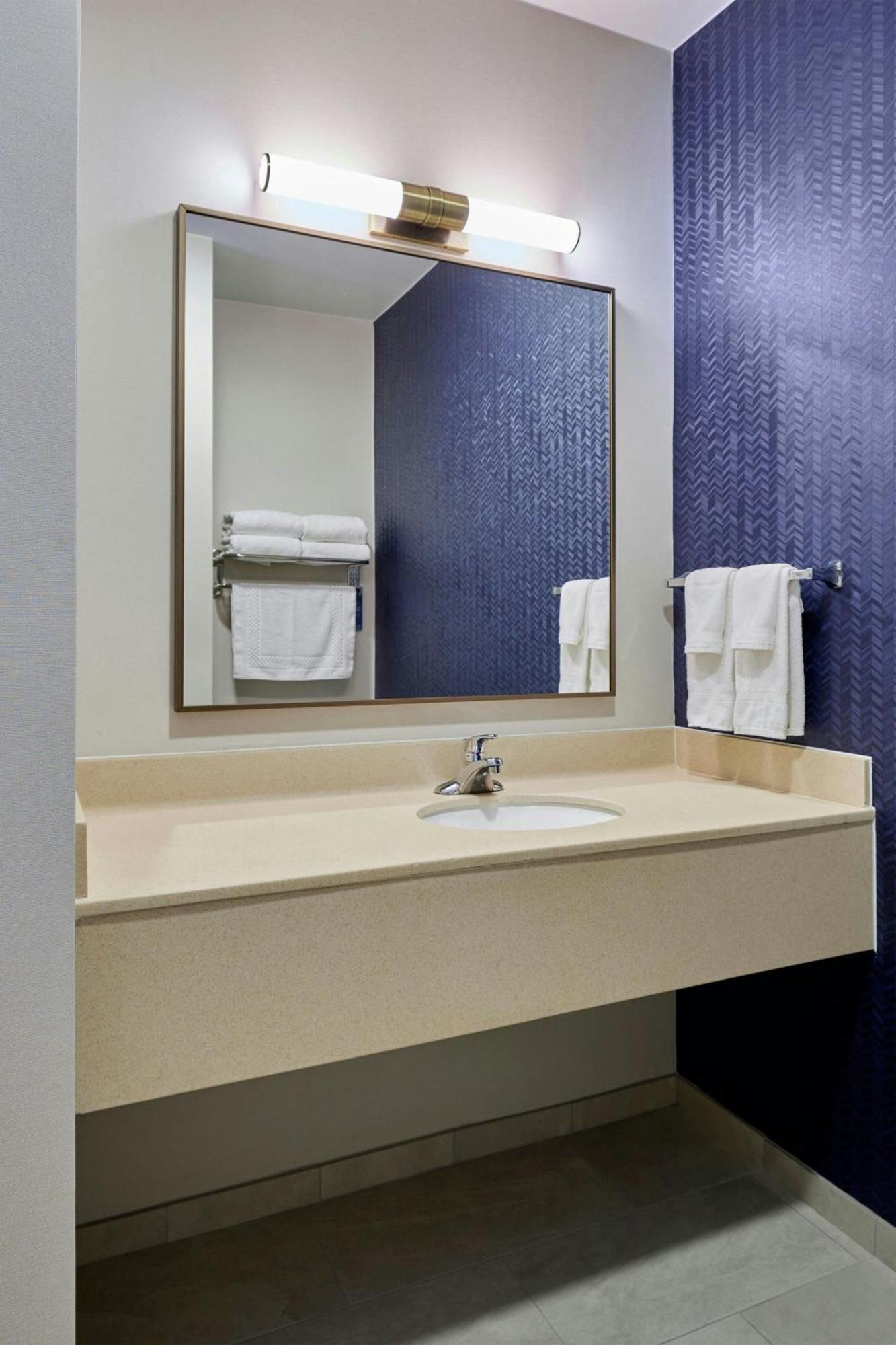 Fairfield Inn & Suites Burlington Exteriör bild