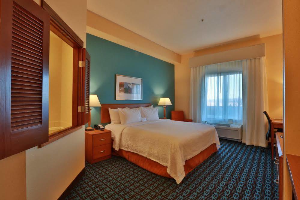 Fairfield Inn & Suites Burlington Exteriör bild